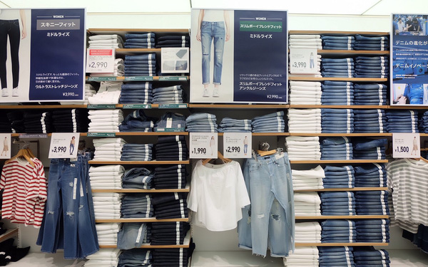 'Hội chứng Uniqlo' - Khi đại gia bắt chước đàn em mà không hiểu gì về tâm lý khách hàng: Thị phần tuột dốc, danh mục nghèo nàn, tồn kho cả núi quần áo
