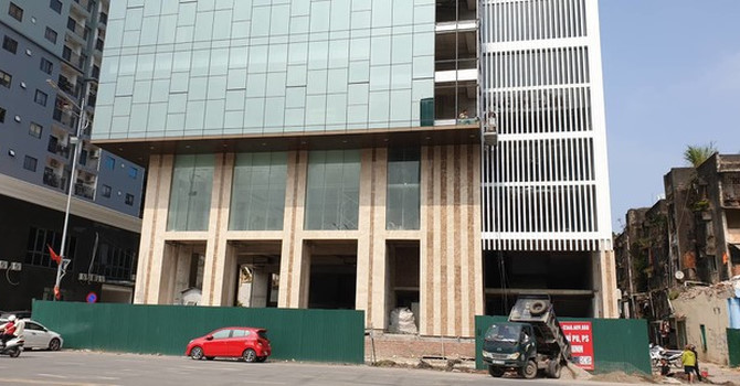 Quảng Ninh “lúng túng” xử lý cao ốc xây vượt phép 5 tầng