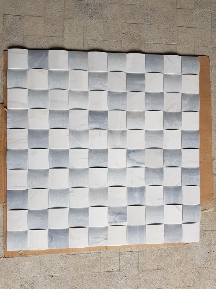 Mosaic cong 10x10 mix đen na + trắng sữa