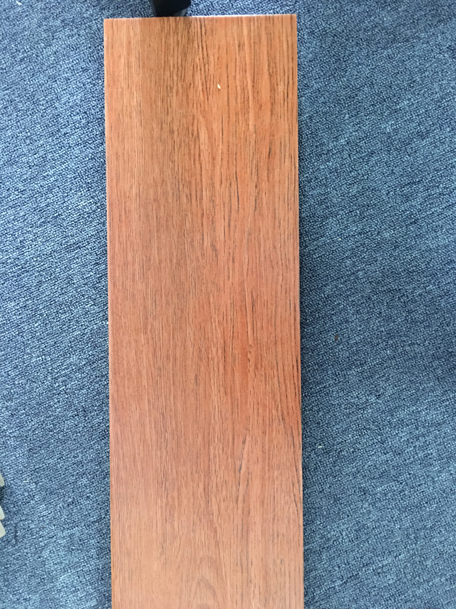 Gạch nhập khẩu Trung Quốc vân gỗ Mã 20188